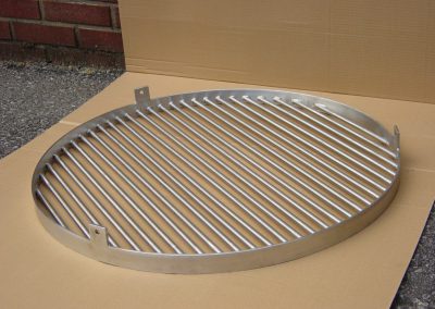 Grillrost-Va-800mm-Schwenkgrill-002